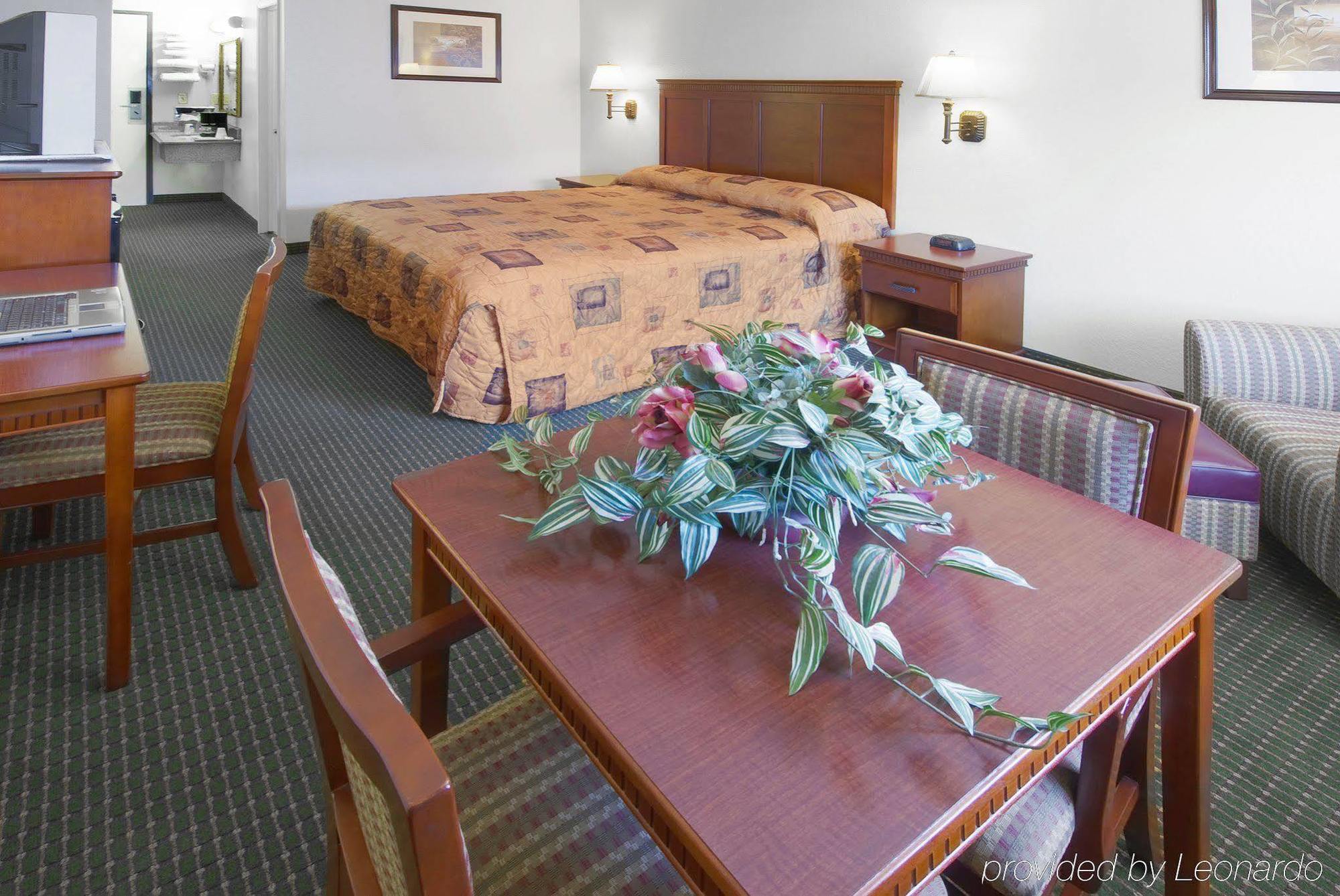 Americas Best Value Inn & Suites-East Бейкърсфийлд Стая снимка