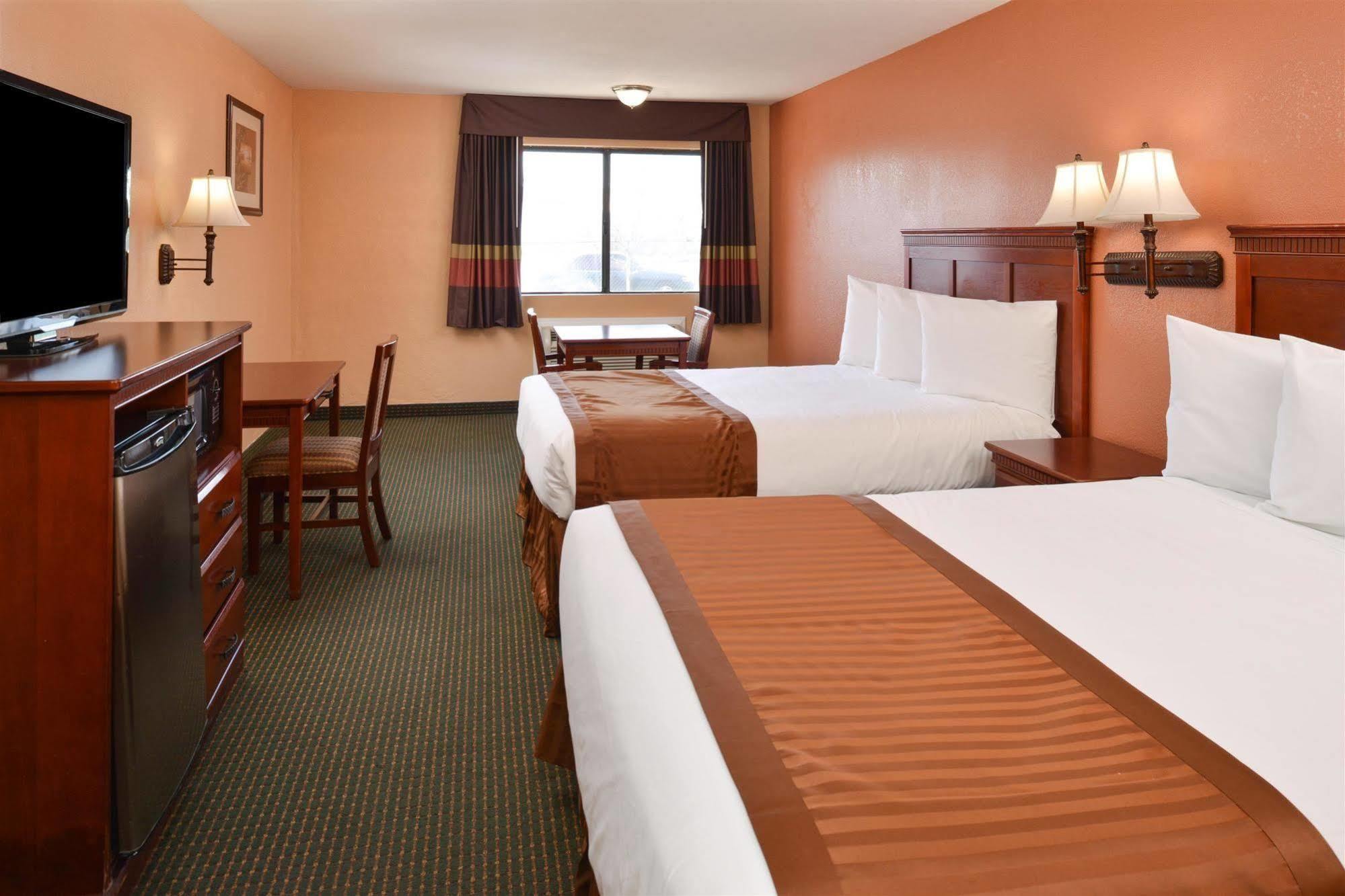 Americas Best Value Inn & Suites-East Бейкърсфийлд Екстериор снимка